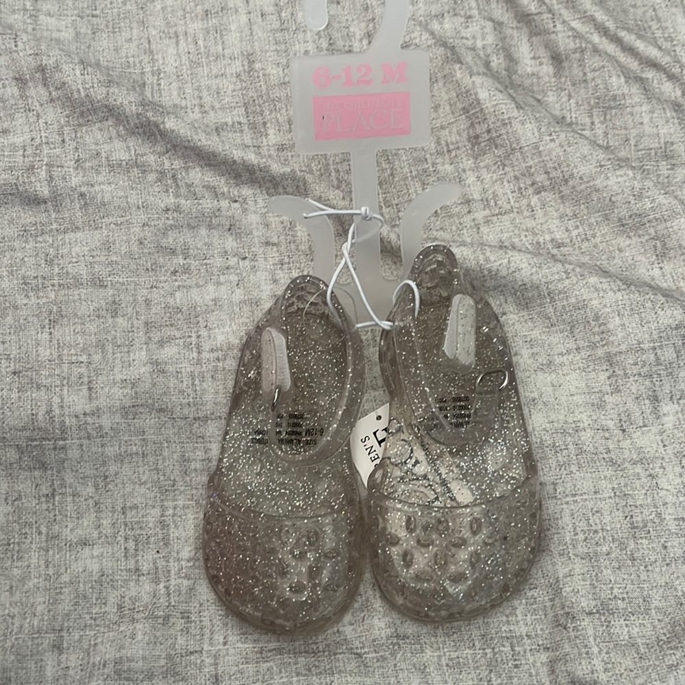 💫The Childrens place Jellies size 6-12m💫